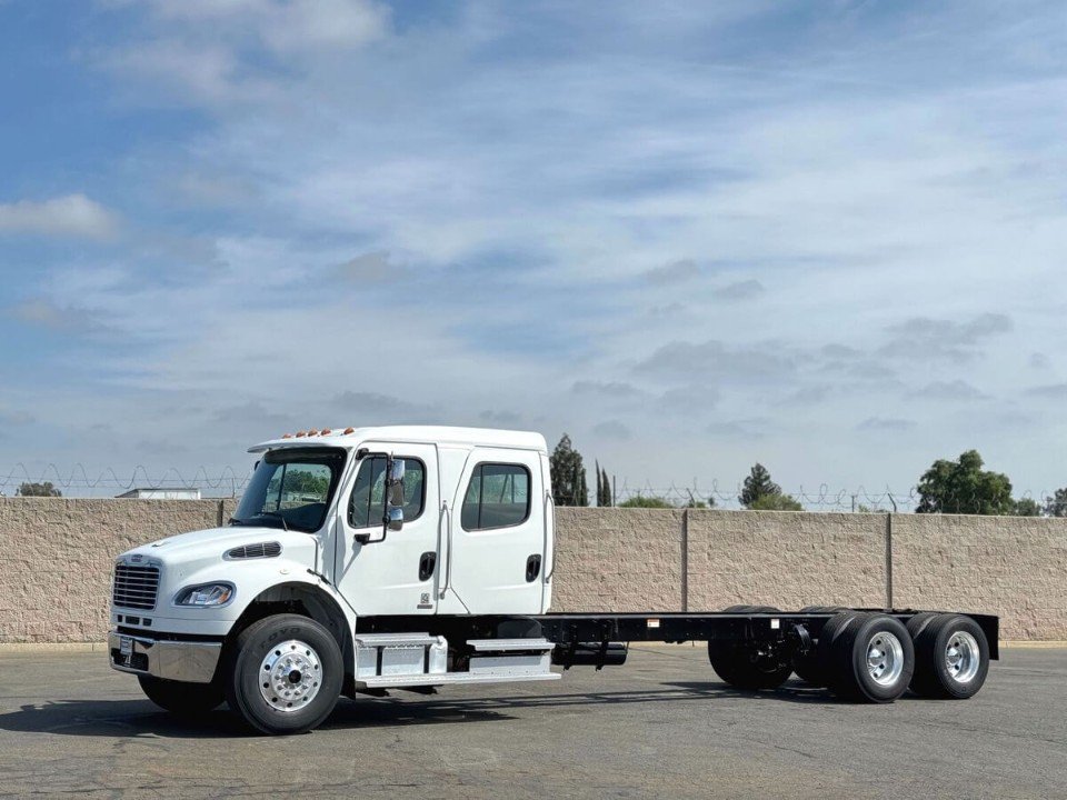 2011 Freightliner M2 Tandem Axle Crew Cab &amp; Chassis
