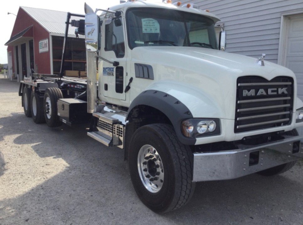 2020 Mack, Pete, or Freightliner, with Galbreath roll off