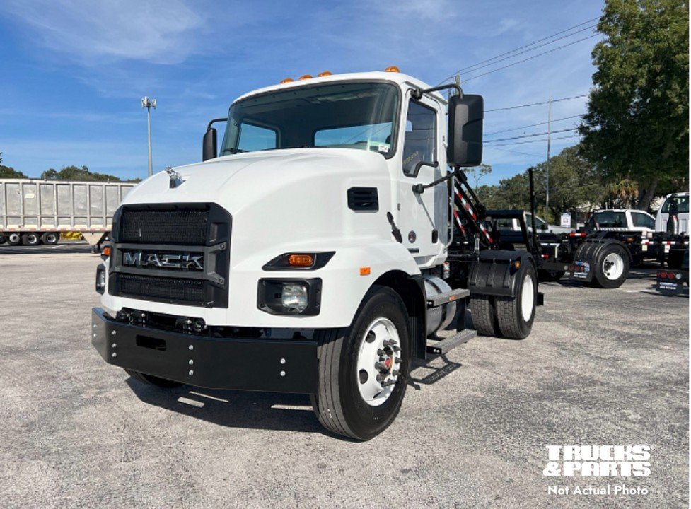 2024 Mack MD6, Galbreath 8000 lb.Container Delivery Unit