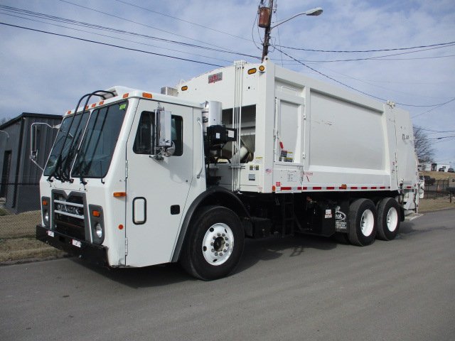 2014 Mack LEU 600  27 yard Heil with reeving cylinder and dual cart tippers