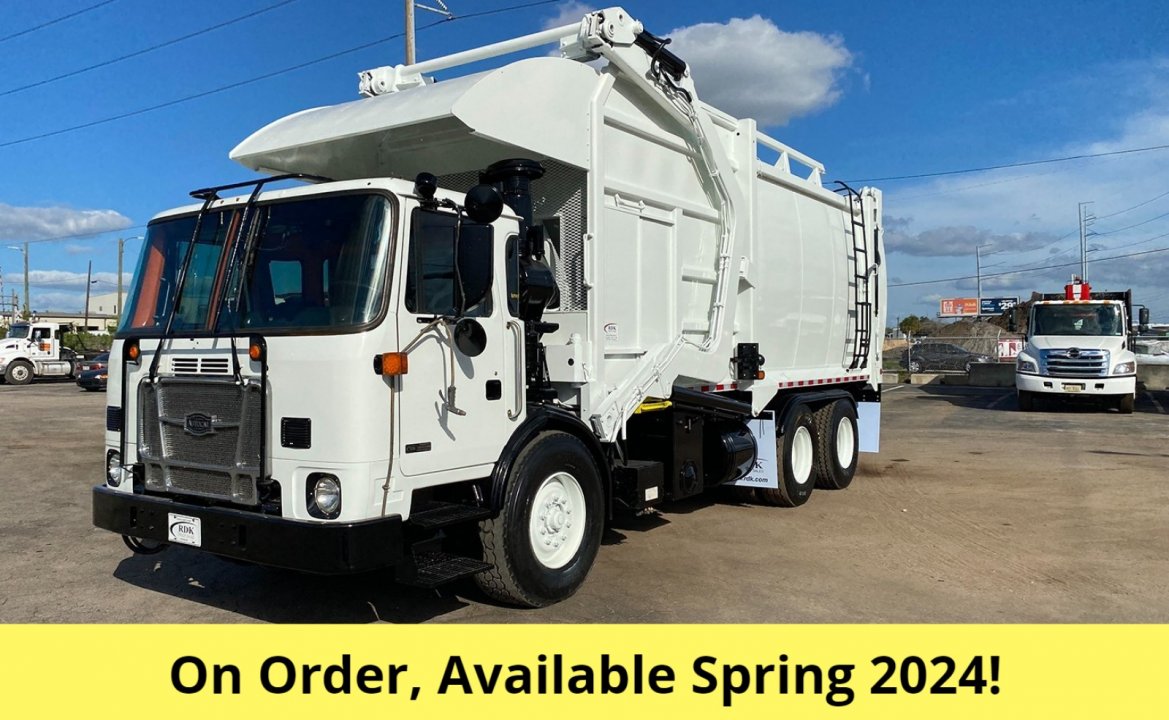 2025 Autocar ACX64 - 40 yard Pac-Tech Front Loader Garbage truck
